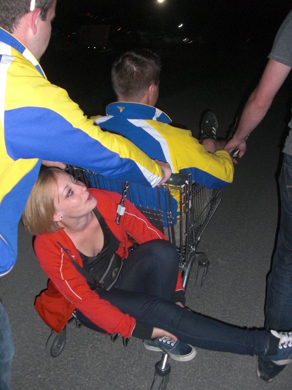Einkaufswagen Turnfest