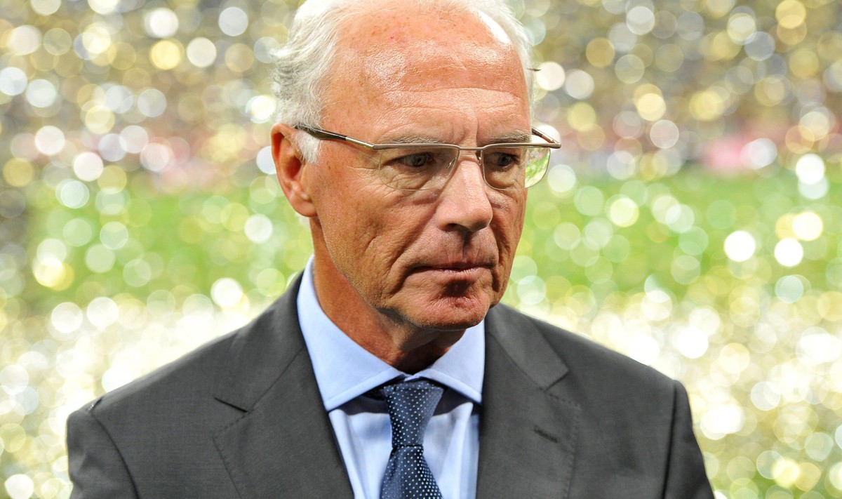 epa05166189 (FILE) A file picture dated 13 August 2010 of German soccer legend Franz Beckenbauer leaving after a friendly soccer match between Bayern Munich and Real Madrid in Munich, Germany. Franz B ...