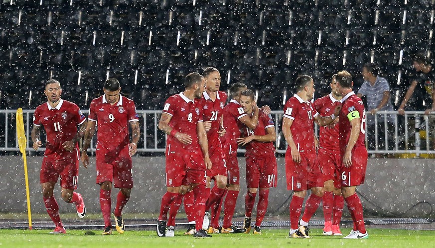 epa06179887 Players of Serbia celebrate their 1-0 lead during the FIFA World Cup 2018 qualifying soccer match between Serbia and Moldova in Belgrade, Serbia, 02 September 2017. EPA/ANDREJ CUKIC