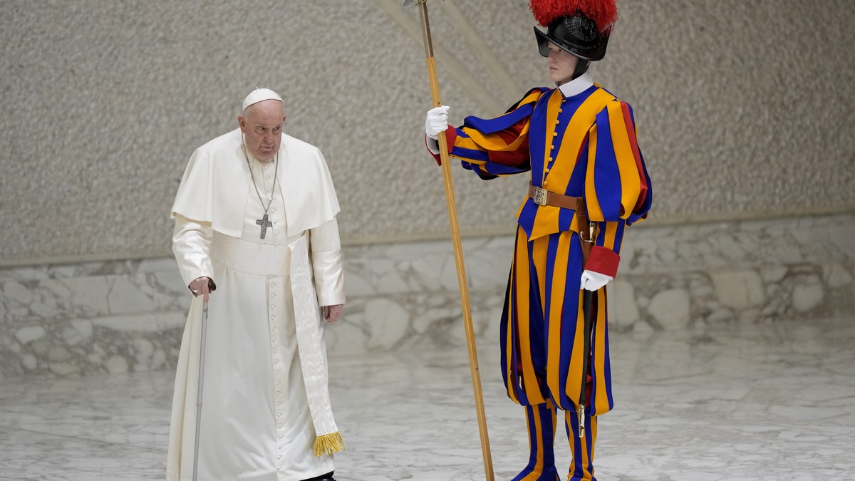Pope falls ill again Sensational discovery: suspected extinct fish discovered