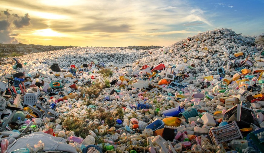 Plastik Abfallberg auf Thilafushi Malediven