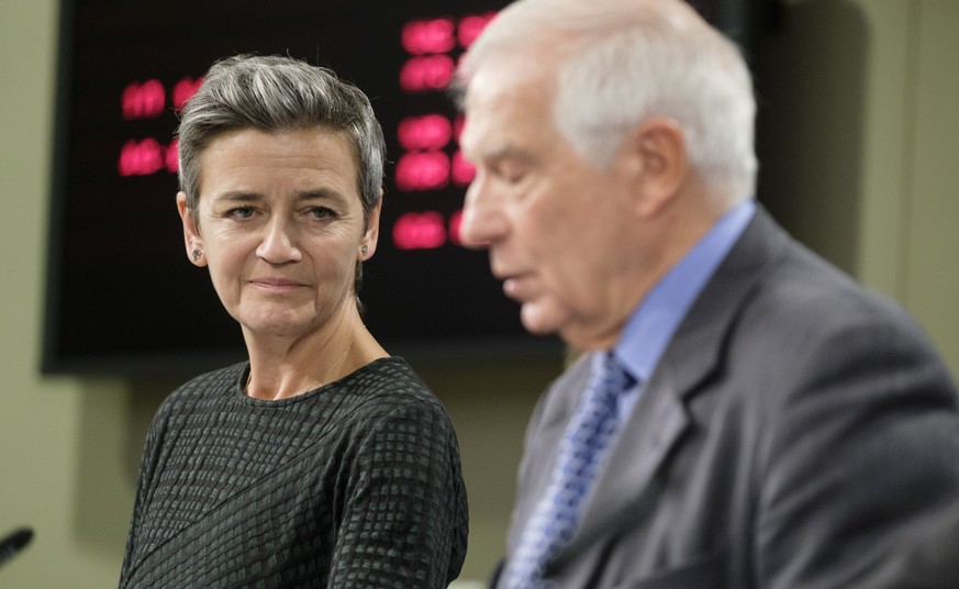 epa10297938 (L-R) EU Executive Vice President and European Commissioner for Competition Margrethe Vestager and EU High Representative for Foreign Affairs Josep Borrell give a press conference on the s ...