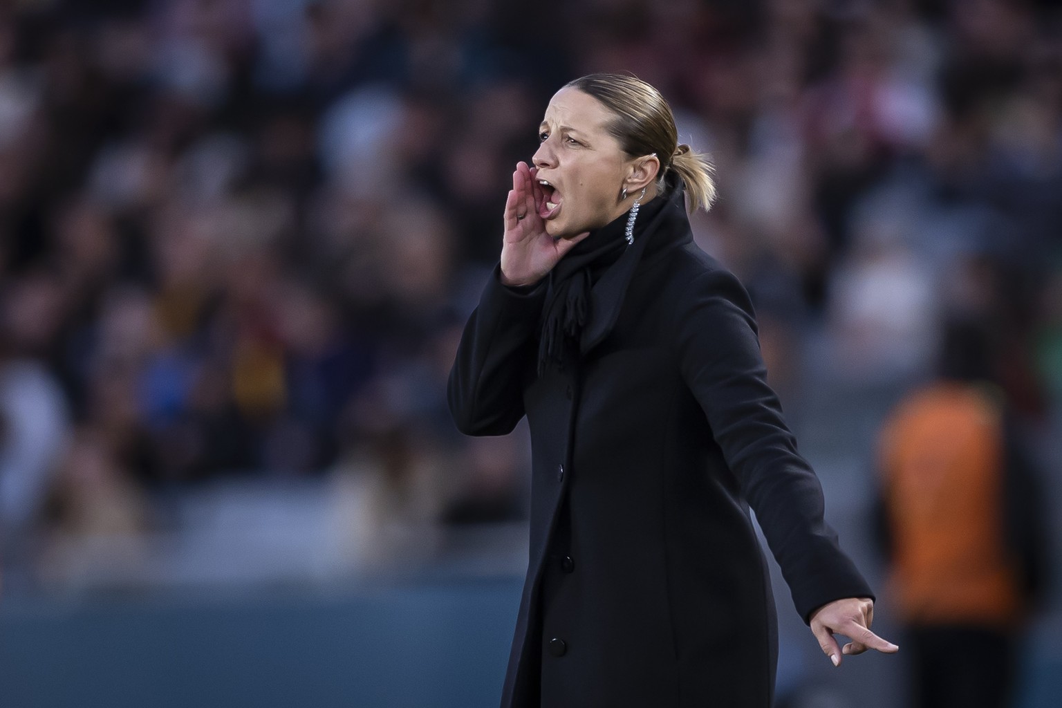 Switzerland&#039;s head coach Inka Grings gestures during the FIFA Women&#039;s World Cup 2023 round of 16 soccer match between Switzerland and Spain at Eden Park in Auckland, New Zealand on Saturday, ...