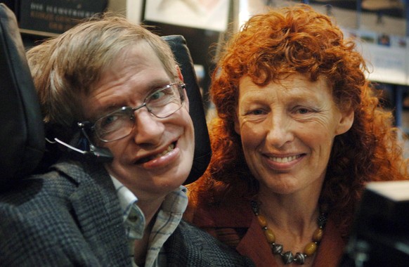 epa06602122 (FILE) - Famous physicist Stephen Hawking (L) and his then wife Elaine (R) smile on the opening day of the Frankfurt Book Fair 2005 in Frankfurt Main, Germany, 19 October 2005 (reissued 14 ...