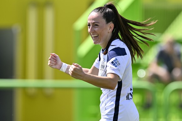 Die Zuercherin Martina Moser jubelt nach ihrem Tor zum 1-0 beim Women's Super League Playoff-Viertelfinalspiel zwischen dem FC Zuerich Frauen gegen die BSC YB Frauen auf dem Sportzentrum Heerensc ...