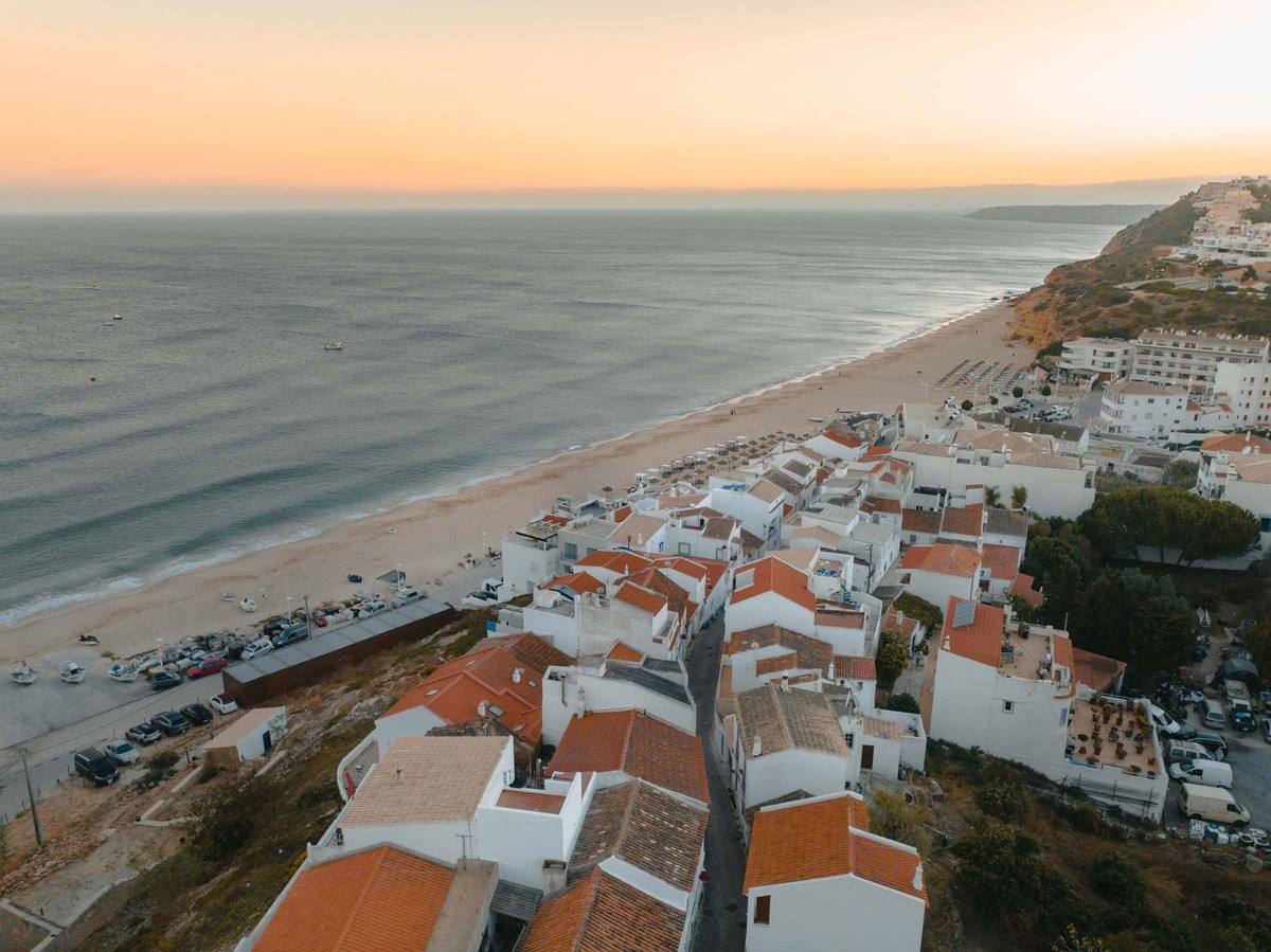 lagos, algarve, portugal: blick aufs meer