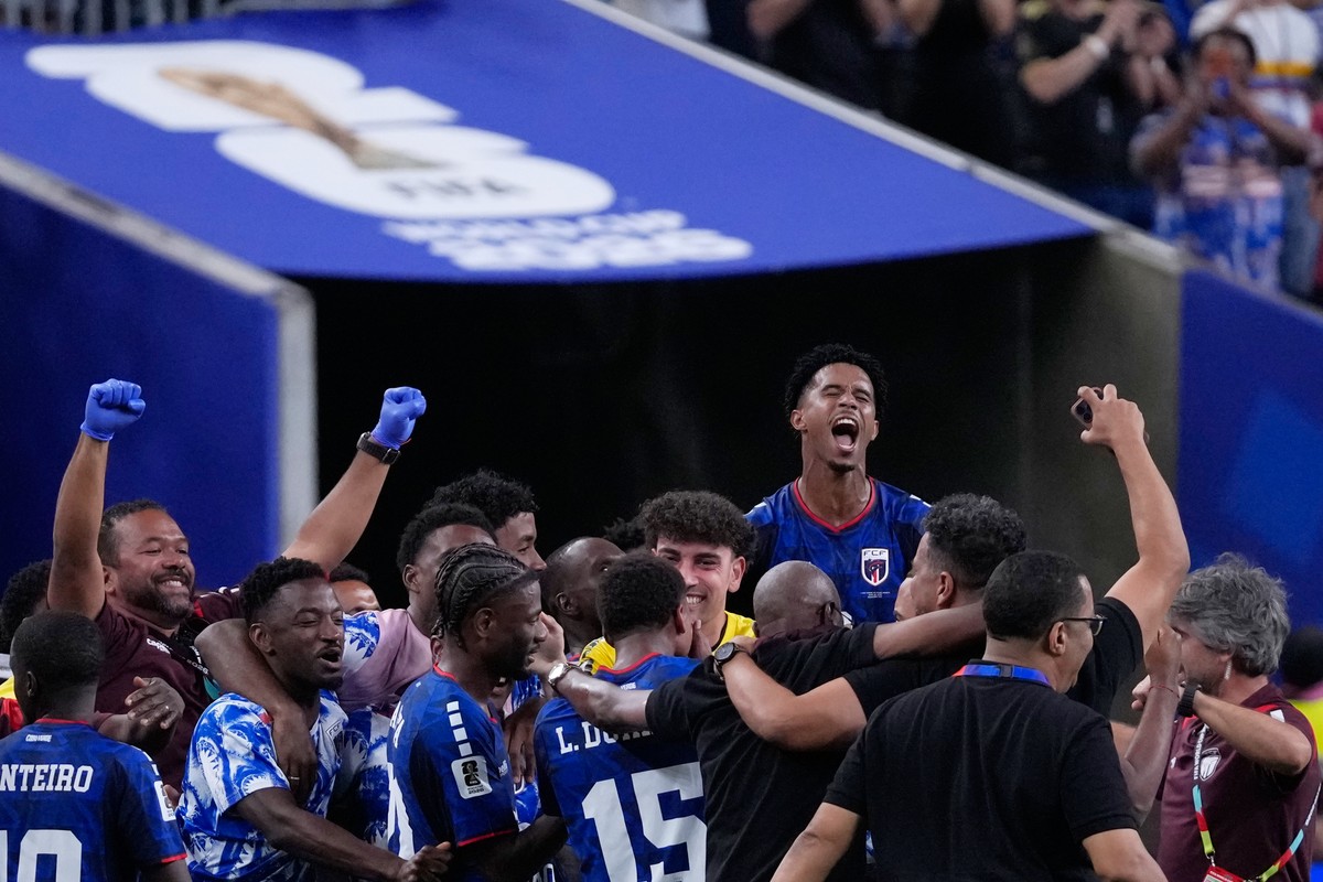 Cape Verde players celebrate after their 0-0 draw against Saudi Arabia after the World Cup Group H soccer match in Houston, Friday, June 26, 2026. (AP Photo/David J. Phillip)
Saudi Arabia Cape Verde W ...