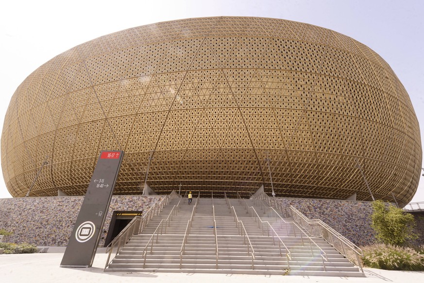 01.04.2022, Vorschau zur Fussball Weltmeisterschaft 2022 in Katar, VAE. Lusail-Stadion - FIFA World Cup, WM, Weltmeisterschaft, Fussball Stadium Katar in der Planstadt Lusail bei Doha, Es bietet Platz ...