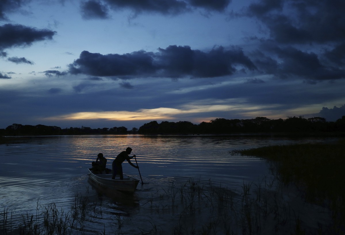 Members of the Mura Indigenous community maneuver a boat in the Lago do Soares village in Autazes, Amazonas state, Brazil, Monday, Feb. 17, 2025. (AP Photo/Edmar Barros)
Brazil Amazon Potassium Mining
