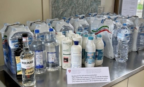 Alkohol in Milchflaschen.