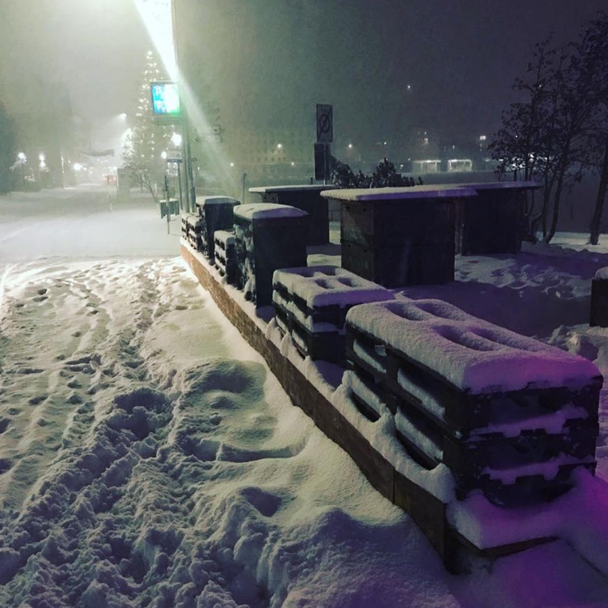 Es schneit und schneit – und bald wird es bitterkalt: -15° 😱
