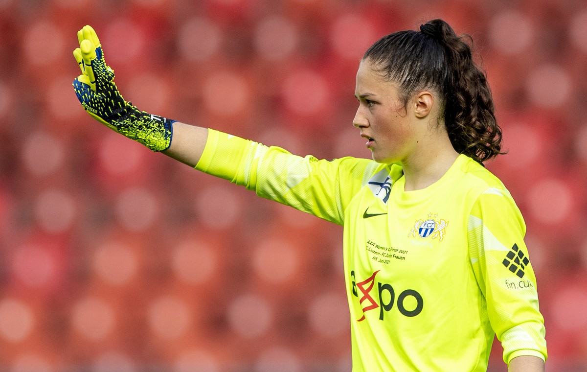 Torhueterin Livia Peng von Zuerich beim Damen Fussball Schweizer Cup Final zwischen dem FC Luzern und FC Zuerich Frauen vom Samstag, 5. Juni 2021 im Stadion Letzigrund in Zuerich. (KEYSTONE/Urs Flueel ...