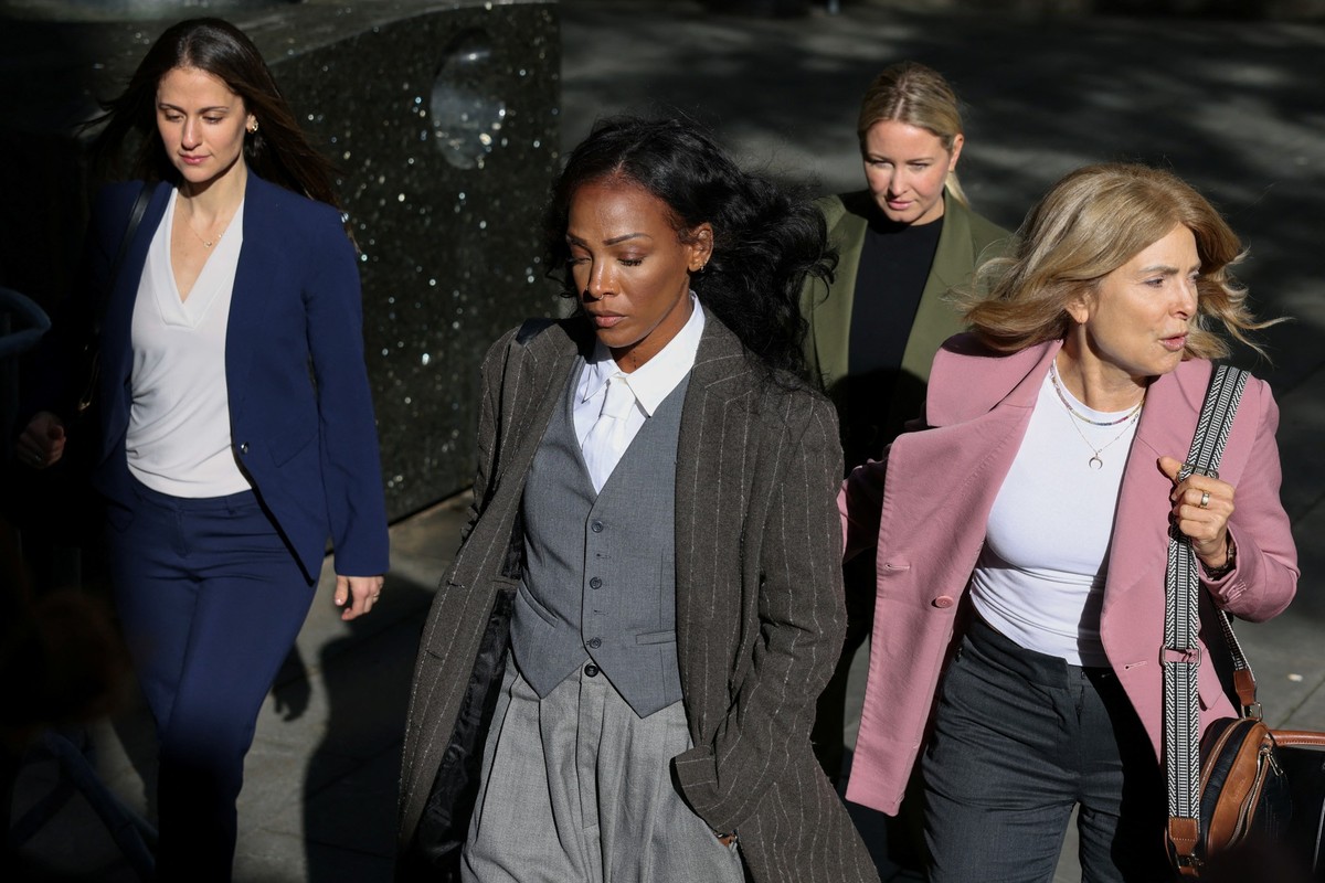 Dawn Richard arrives at U.S. federal court for Sean "Diddy" Combs' sex trafficking and racketeering conspiracy trial in Manhattan in New York City, U.S., May 19, 2025. REUTERS/Kylie Coo ...