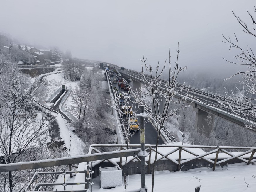 epa09009559 A picture released by Italian Road Police about a massive multi-vehicle accident on the A32 highway Turin-Bardonecchia, 13 February 2021. EPA/UFFICIO STAMPA POLIZIA STRADALE HANDOUT HANDOU ...