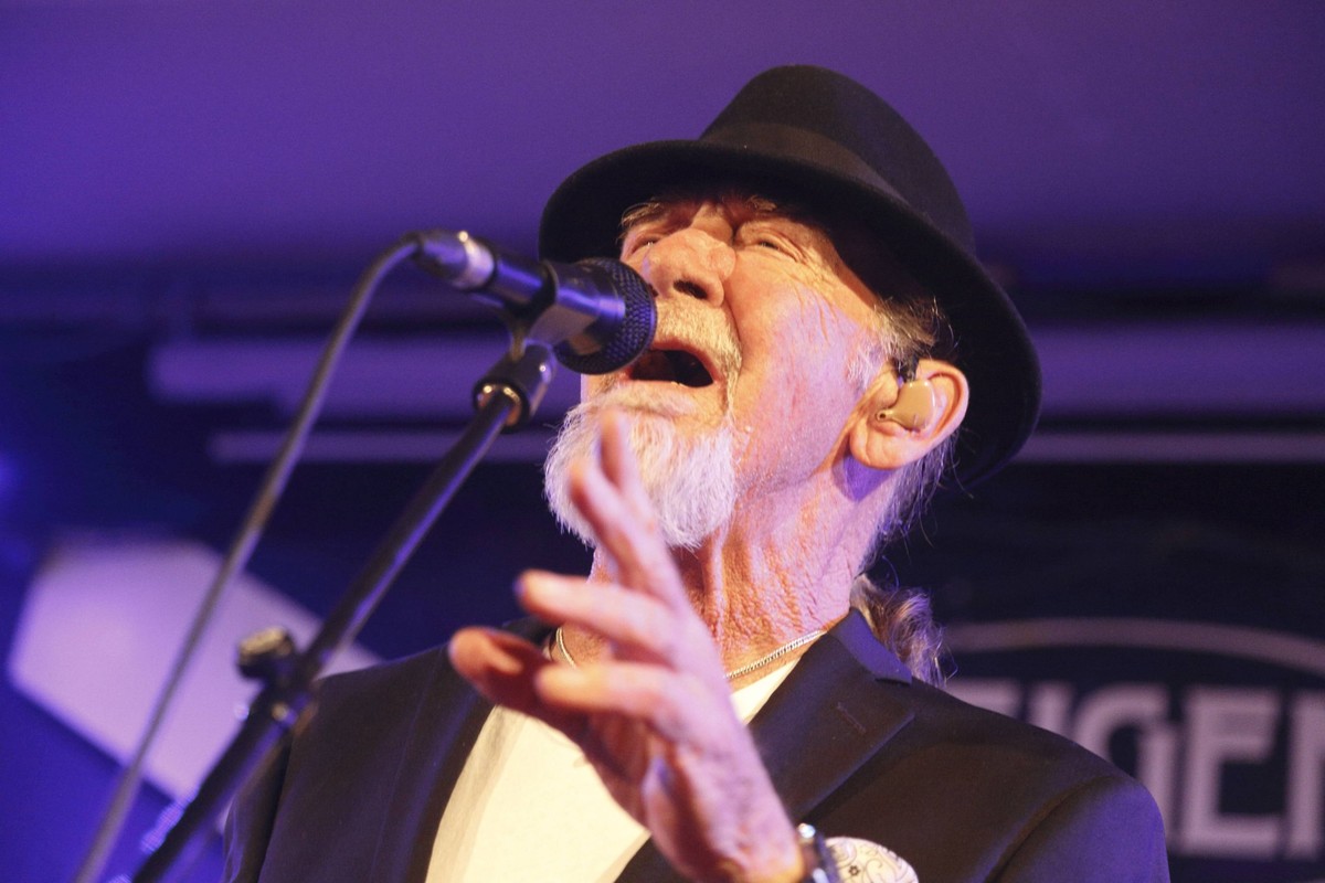 Brian AUGER Anthology-Tour 2018 Back To The Beginning Wien, Reigen, 25.10.2018 Alex Ligertwood Wien Austria *** Brian AUGER Anthology Tour 2018 Back To The Beginning Wien Reigen 25 10 2018 Alex Ligert ...