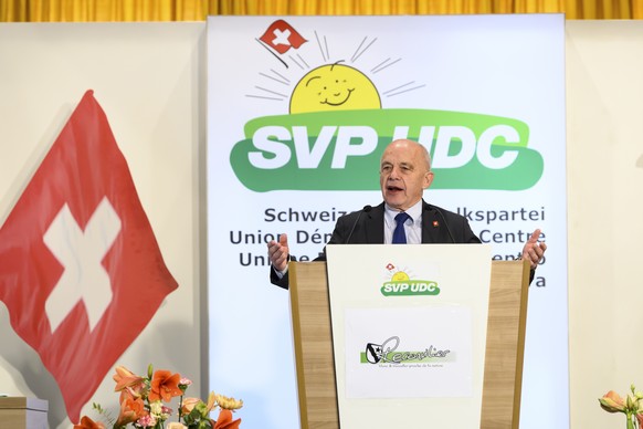 Le conseiller federal Ueli Maurer, prend la parole lors de l&#039;assemblee des delegues de l&#039;UDC (Union democratique du centre) Suisse, ce samedi 15 janvier 2022, a Reconvilier (BE). (KEYSTONE/A ...