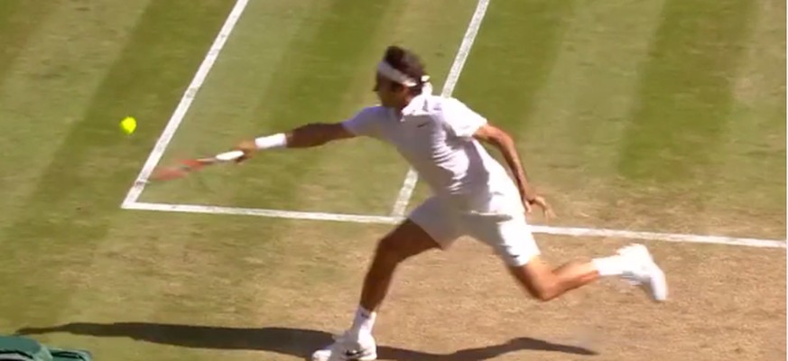 Unglaublich, dass Federer aus dieser Position gleich einen Winner schlägt.