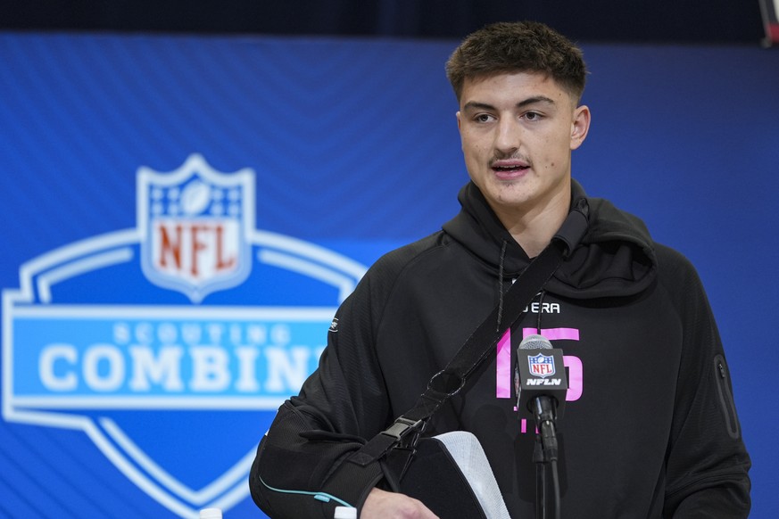 Michigan tight end Colston Loveland speaks during a press conference at the NFL football scouting combine in Indianapolis, Thursday, Feb. 27, 2025. (AP Photo/Michael Conroy)
NFL Combine Football