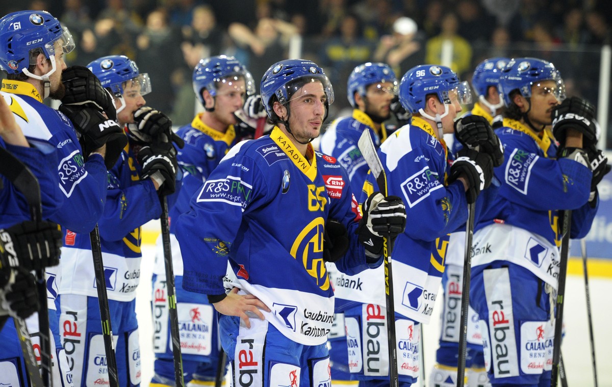 Schon wieder ein Flop im Cup: Die Davos-Spieler nach der Pleite in Dübendorf.