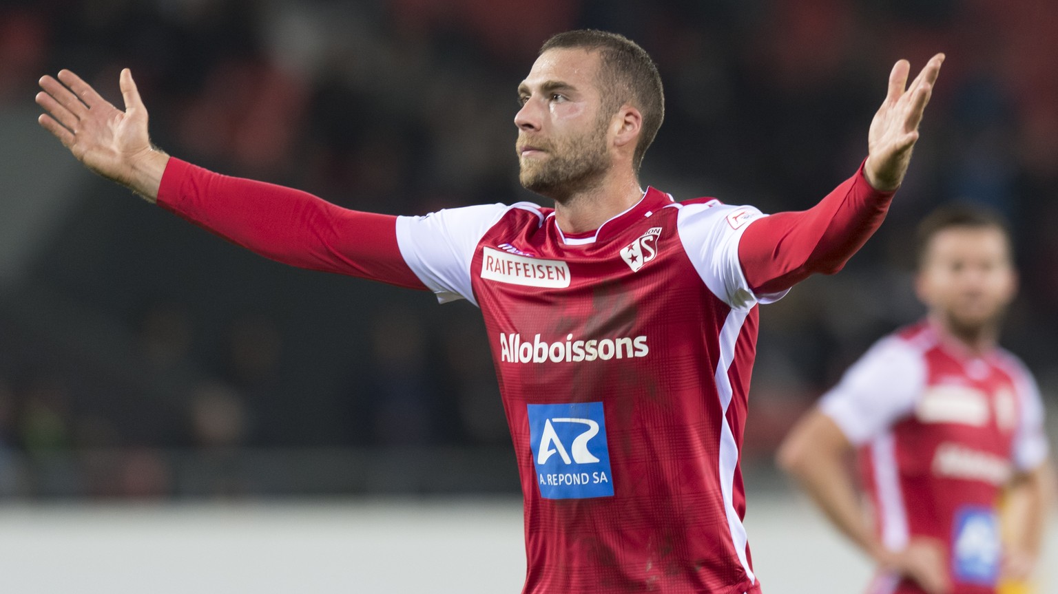 Le milieu valaisan Pajtim Kasami celebre le 3 a 3 lors de la rencontre de football de Super League entre le FC Sion et le BSC Young Boys Bern ce dimanche 24 novembre 2019 au stade de Tourbillon a Sion ...