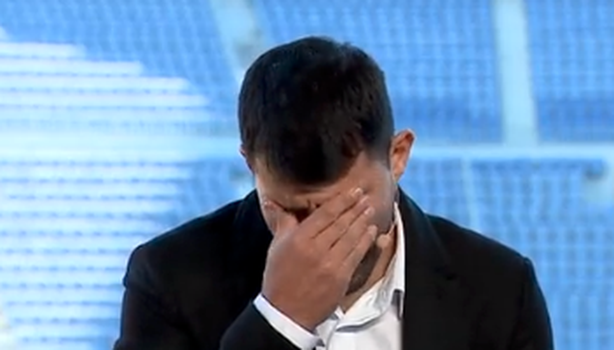 L'émotion de Kun Agüero ce mercredi au moment d'annoncer la fin de sa carrière.