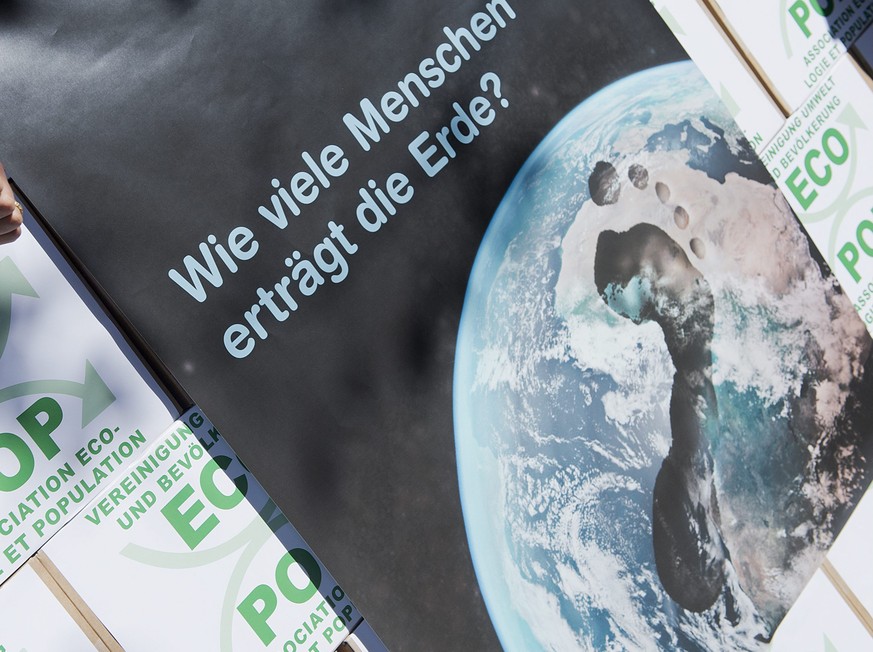 Plakat zur Ecopop-Initiative.