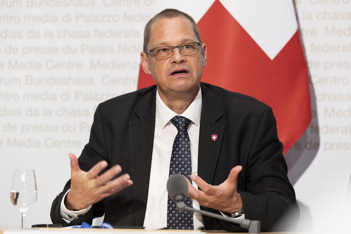 Urs Loher, Ruestungschef spricht an einer Medienkonferenz ueber Bodengestuetzte Luftverteidigung, BODLUV, am Mittwoch, 24. Juni 2026, in Bern. (KEYSTONE/Peter Schneider)