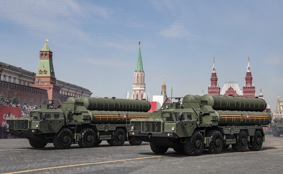 epa09931249 Russian surface-to-air missile system S-400 Triumf weapons take part in the Victory Day military parade general rehearsal in the Red Square in Moscow, Russia, 07 May 2022. The Victory Day  ...