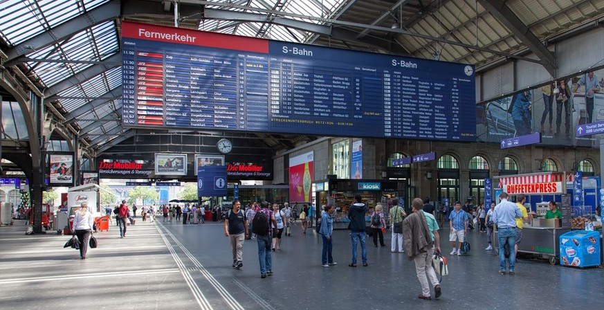 Zürcher Hauptbahnhof Anzeigetafel