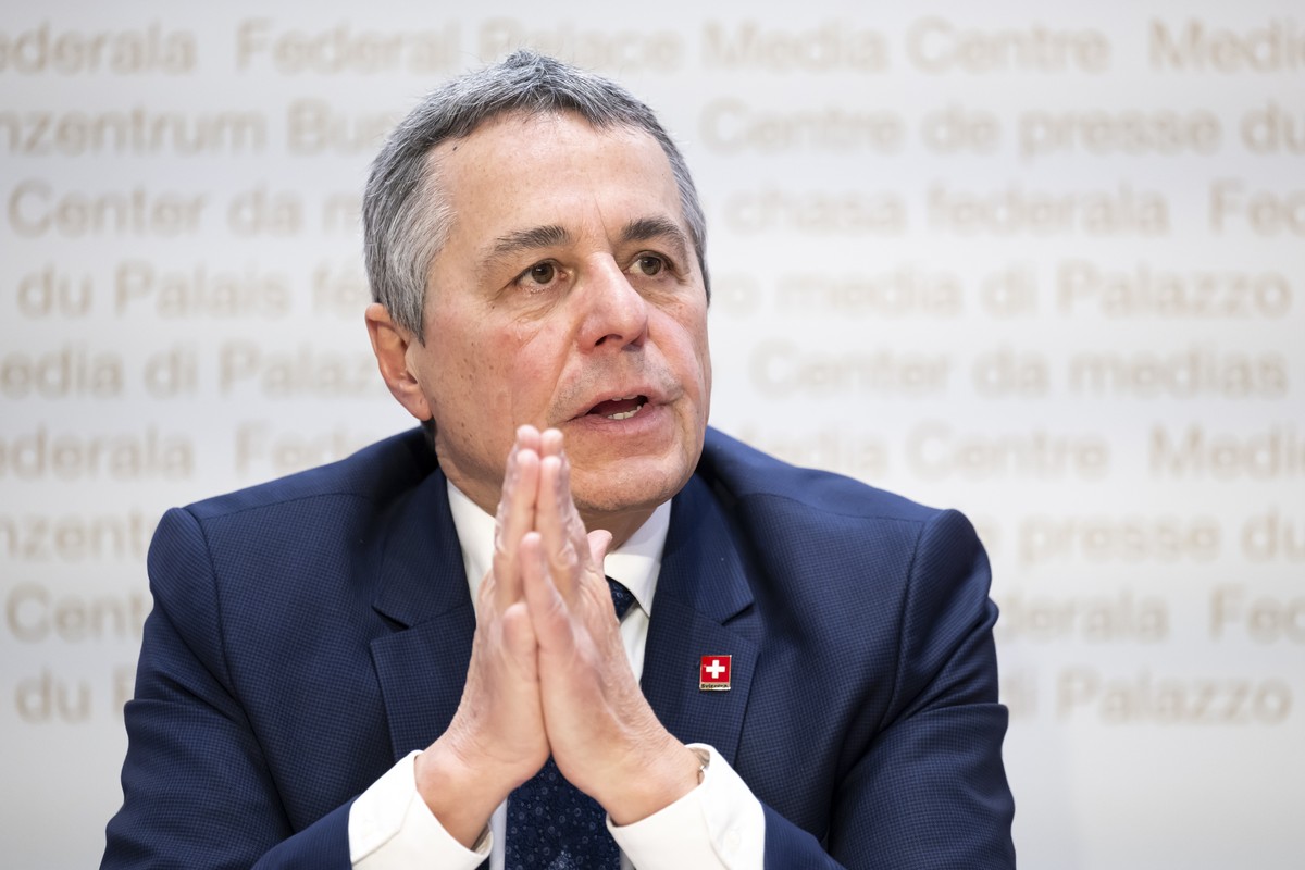 Bundesrat Ignazio Cassis spricht an einer Medienkonferenz ueber die Botschaft zur eidgenoessischen Volksinitiative "Wahrung der schweizerischen Neutralitaet (Neutralitaetsinitiative)", am Mi ...
