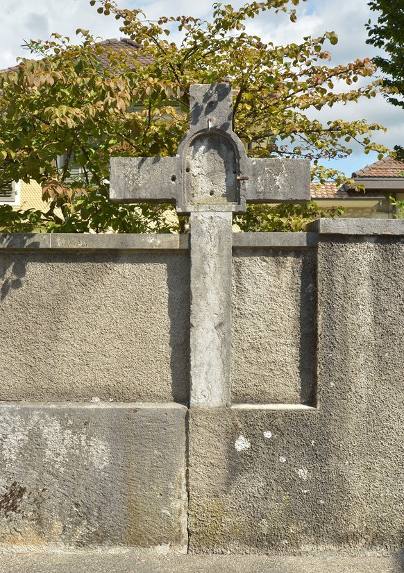 A memorial cross for the 1723 duel in the Greibe near the old town of Solothurn.