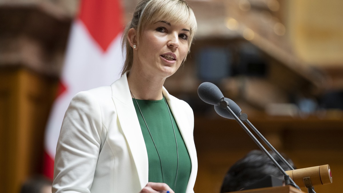 Diana Gutjahr, SVP-TG, spricht waehrend der Debatte um "mehr bezahlbare Wohnungen" im Nationalrat, waehrend der Wintersession der Eidgenoessischen Raete, am Mittwoch, 12. Dezember 2018 in Be ...