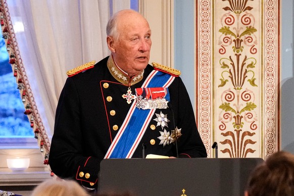 FILE - Norway's King Harald gives a speech during a gala dinner at the Palace in connection with the state visit of the Icelandic presidential couple, in Oslo, on April 8, 2025. (Fredrik Varfjell ...