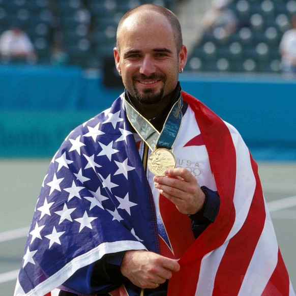 ATLANTA 96 AGASSI JUEGOS OLIMPICOS ATLANTA 1996 03 August 1996: Action file photo of Andre Agassi of the USA and gold medal winner during the mens singles tennis tournament at the 1996 Olympic Games,  ...