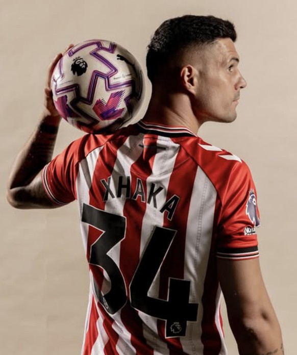 &lt;p&gt;&lt;strong&gt;Granit Xhaka&lt;/strong&gt; ist zurück in die Premier League und wechselt von Bayer Leverkusen zu Aufsteiger &lt;strong&gt;Sunderland&lt;/strong&gt;.&lt;/p&gt;