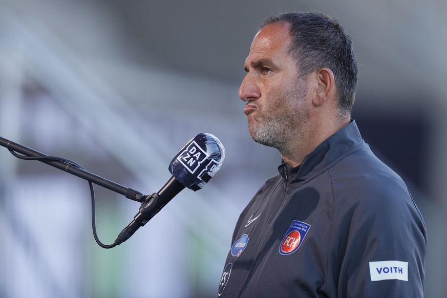 epa08531023 Heidenheim&#039;s head coach Frank Schmidt gives an interview before the German Bundesliga relegation playoff, second leg soccer match between 1. FC Heidenheim and Werder Bremen in Heidenh ...