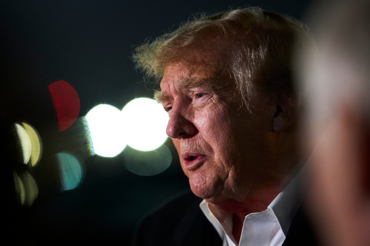 President Donald Trump speaks with reporters as he arrives on Air Force One, Wednesday, Oct. 28, 2026, at Joint Base Andrews, Md. (AP Photo/Alex Brandon)
Donald Trump