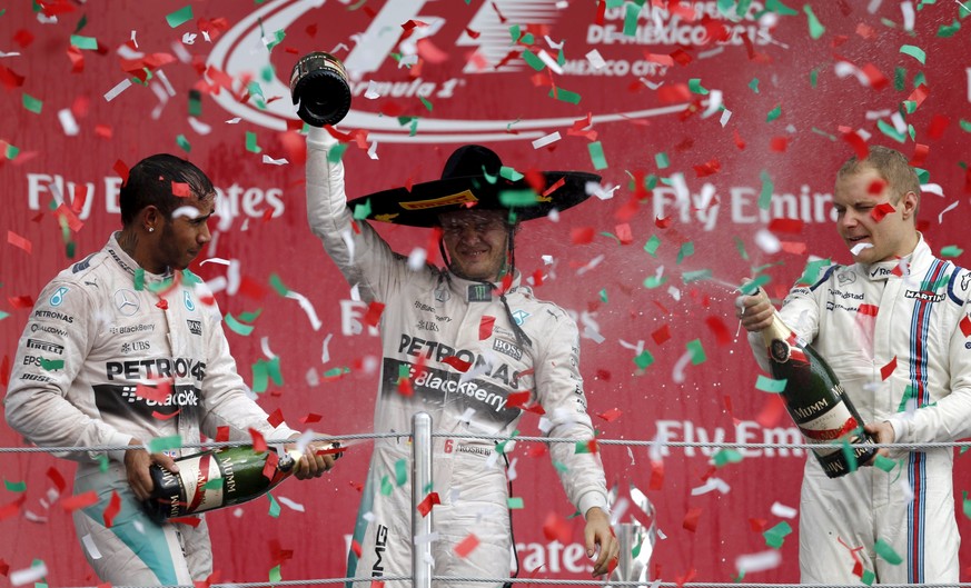 Nico Rosberg fährt in Mexiko einen überlegenen Start-Zielsieg ein und macht danach ordentlich einen drauf.<br data-editable="remove">