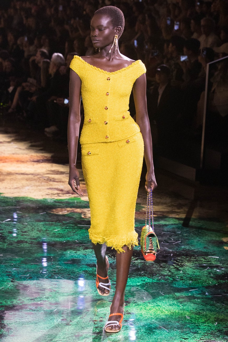 epa13283460 A model presents a creation from the Spring/Summer 2027 collection of Chanel during Paris Fashion Week, in Paris, France, 05 October 2026. The presentation of Spring/Summer 2027 collection ...
