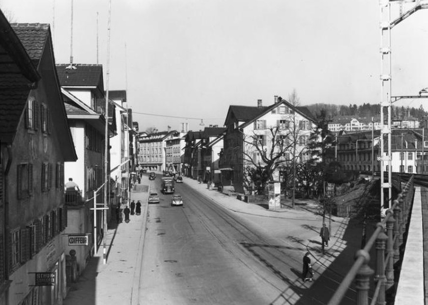 Undatiert: Bahnübergang Baselstrasse Dammstrasse.