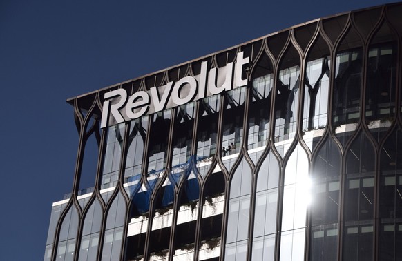 Revolut applies for US banking licence in London - 05 Mar 2026 General view of the Revolut headquarters in Canary Wharf as the UK-based digital banking company applies for a US banking licence. London ...