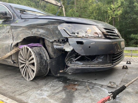 Am Donnerstag, 22.06.2023, 16.15 Uhr, ereignete sich auf der Autobahn A3 in Mollis ein
Verkehrsunfall mit Sachschadenfolge.