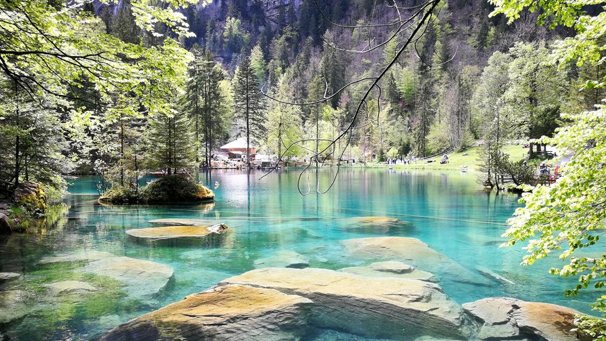 Blausee Kandersteg

By Agostonimi - Own work, CC BY-SA 4.0, https://commons.wikimedia.org/w/index.php?curid=59566920