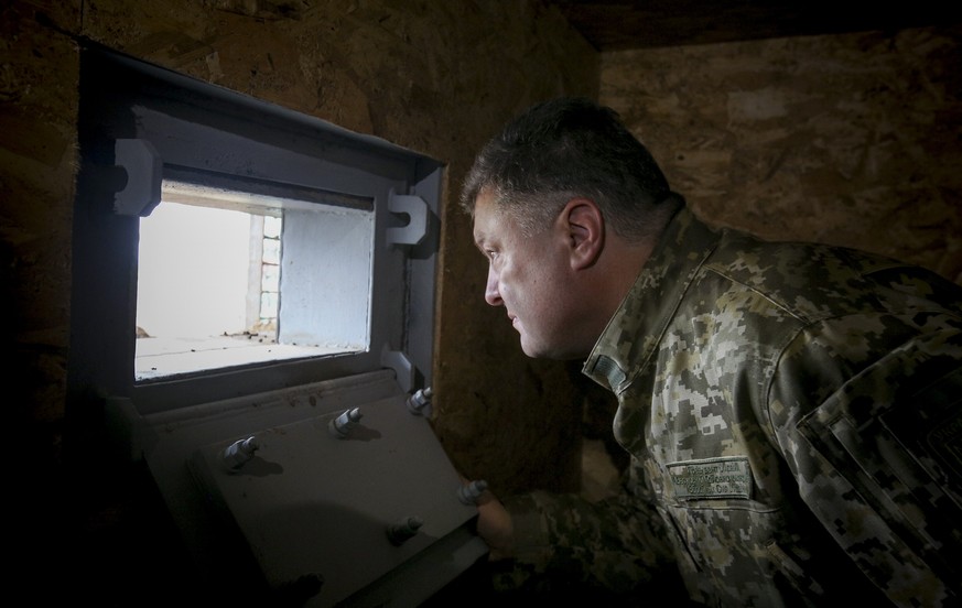 Poroschenko am 11. Juni bei einem Besuch der Front in der Ostukraine.