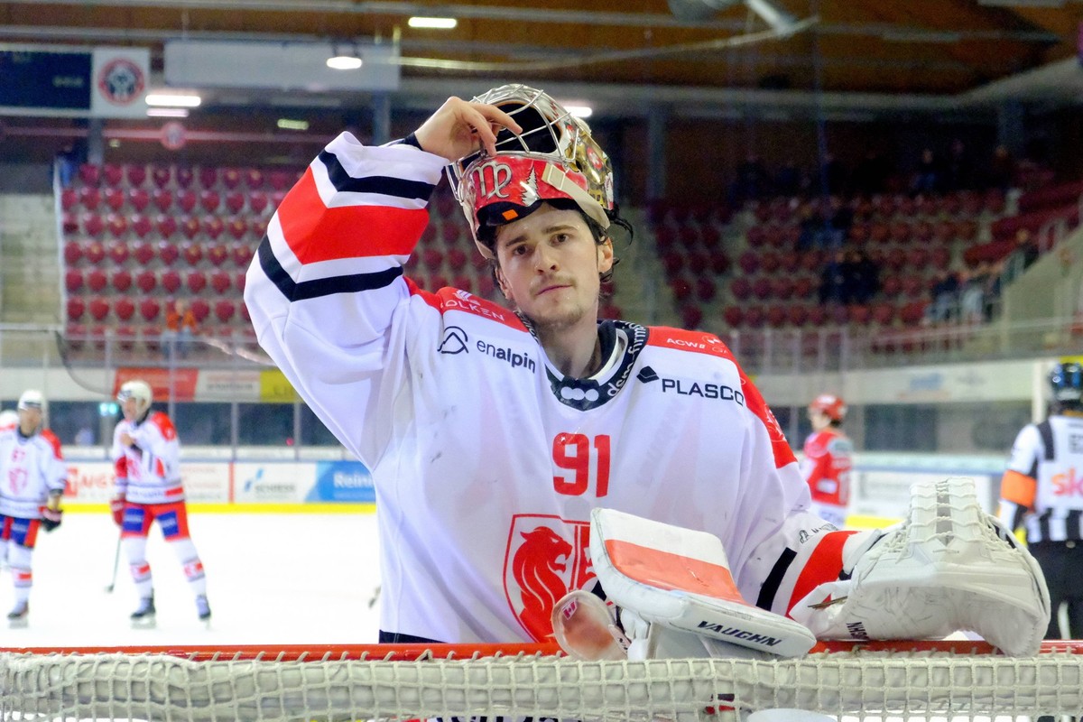 EHC Visp Swiss Goalie Robin Meyer91 SKY Swiss League - EHC Winterthur vs Visp WINVIS Winterthur Deutweg Z�rich Schweiz Copyright: xSergioxBrunettix