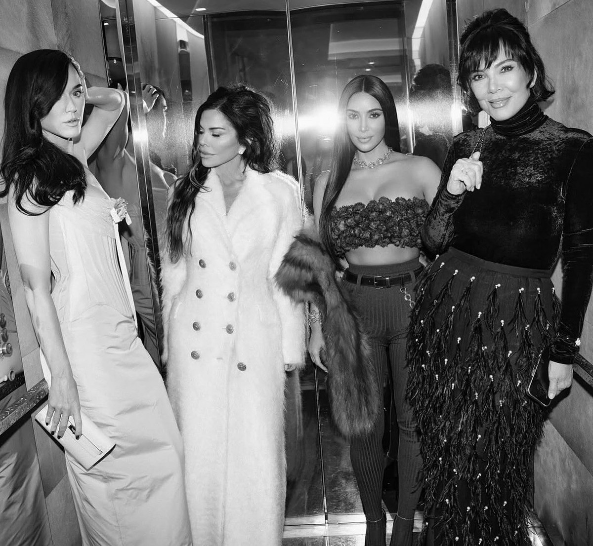 Katy Perry, Lauren Sánchez, Kim Kardashian et Kris Jenner.