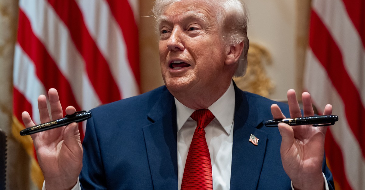 Trump hat bald nicht nur eigene Münzen, sondern auch seine Unterschrift auf Dollarnoten