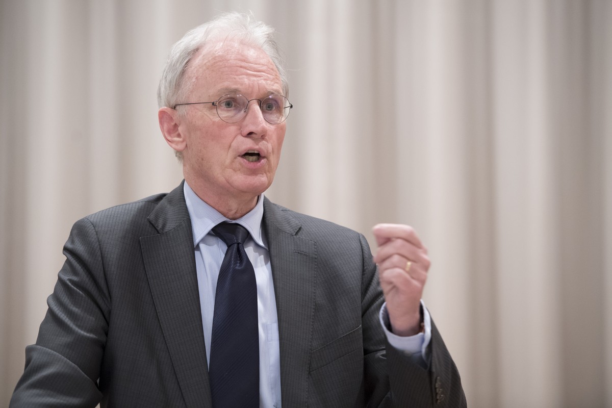 Hans-Ulrich Bigler, Direktor Schweizerischer Gewerbeverband sgv und Nationalrat FDP, spricht waehrend eine Podiumsdiskussion "Weniger Staat - mehr Freiheit" , am Donnerstag, 2. Februar 2017, ...