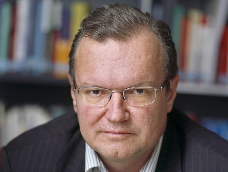 Claude Longchamp. Seit 1987 als Politologe und Demoskop in Diensten der SRG.