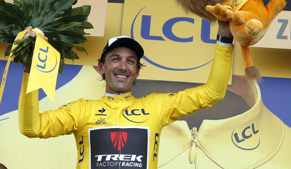 An diesen Anblick hatte man sich gewöhnt: Cancellara im Maillot Jaune der Tour de France.